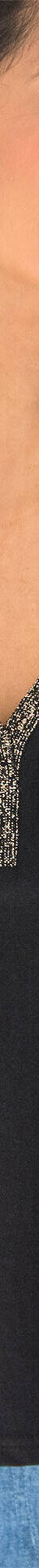 T-shirt col V doré maille unie (noir) T-shirt col V doré maille unie (noir)